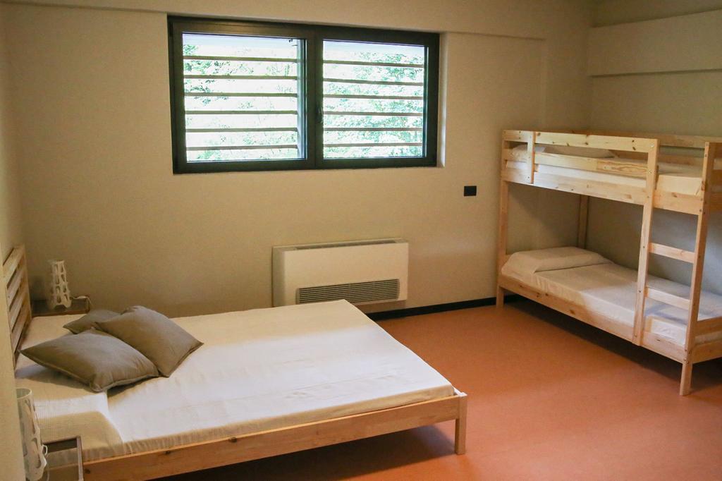 Oasi Hostel Merone Quarto foto