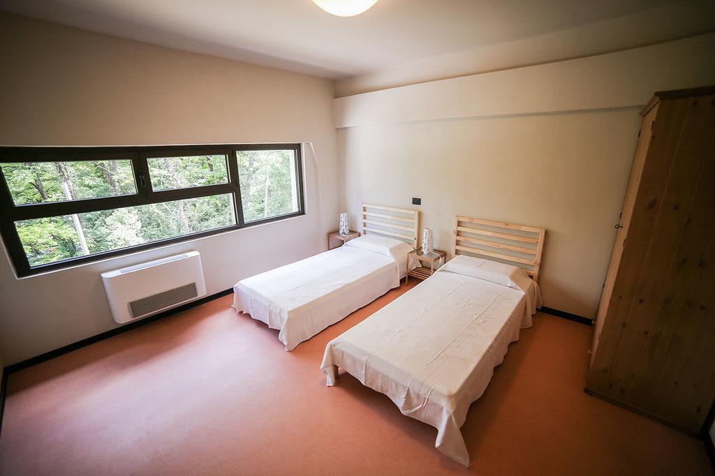 Oasi Hostel Merone Quarto foto